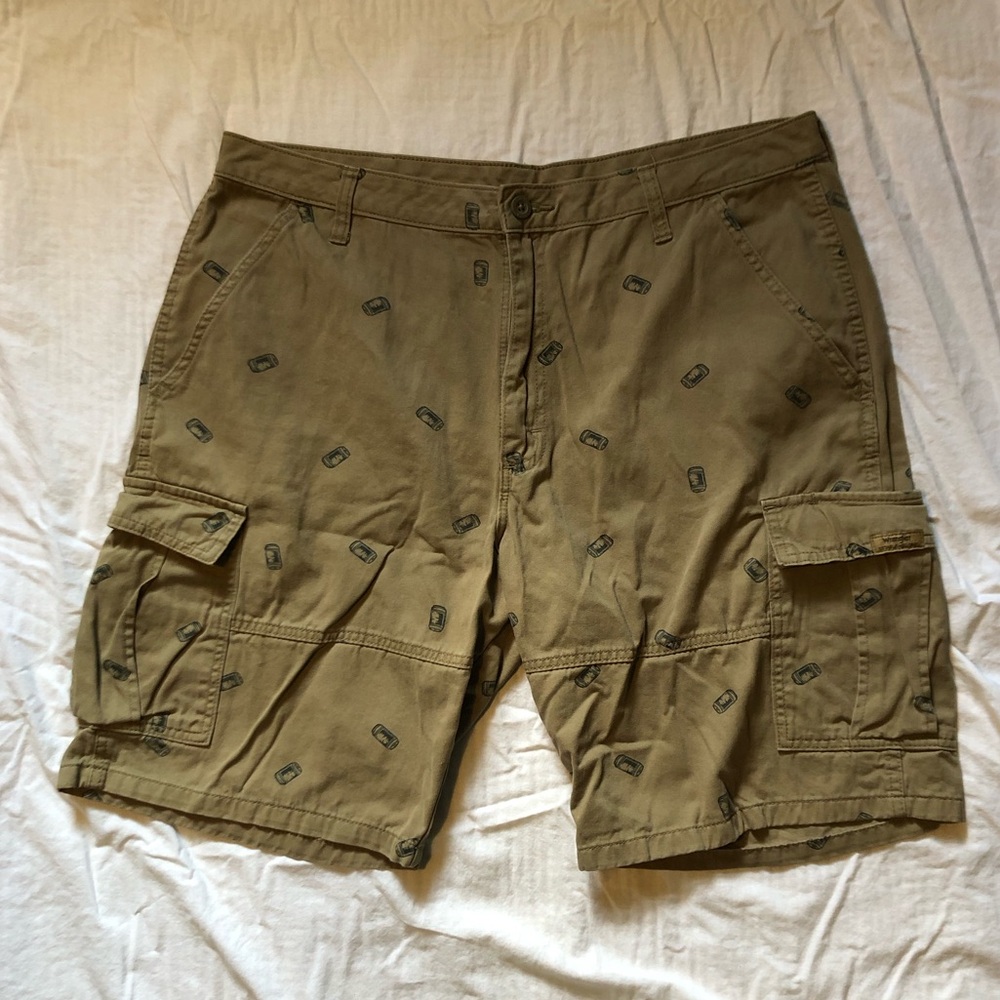 Men’s Shorts | Wrangler | Tan | Cargo Style | Size 38